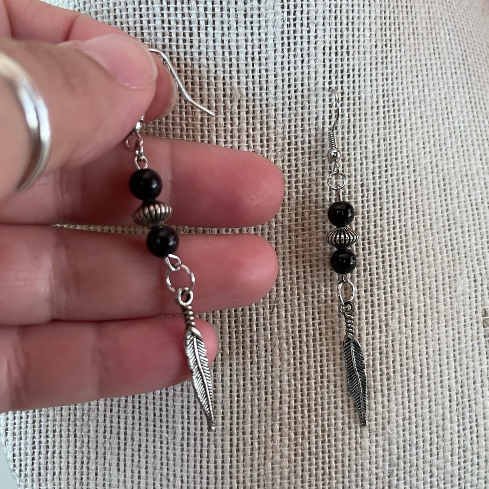 🖤Handmade Earrings 🖤 - Picture 2 of 8